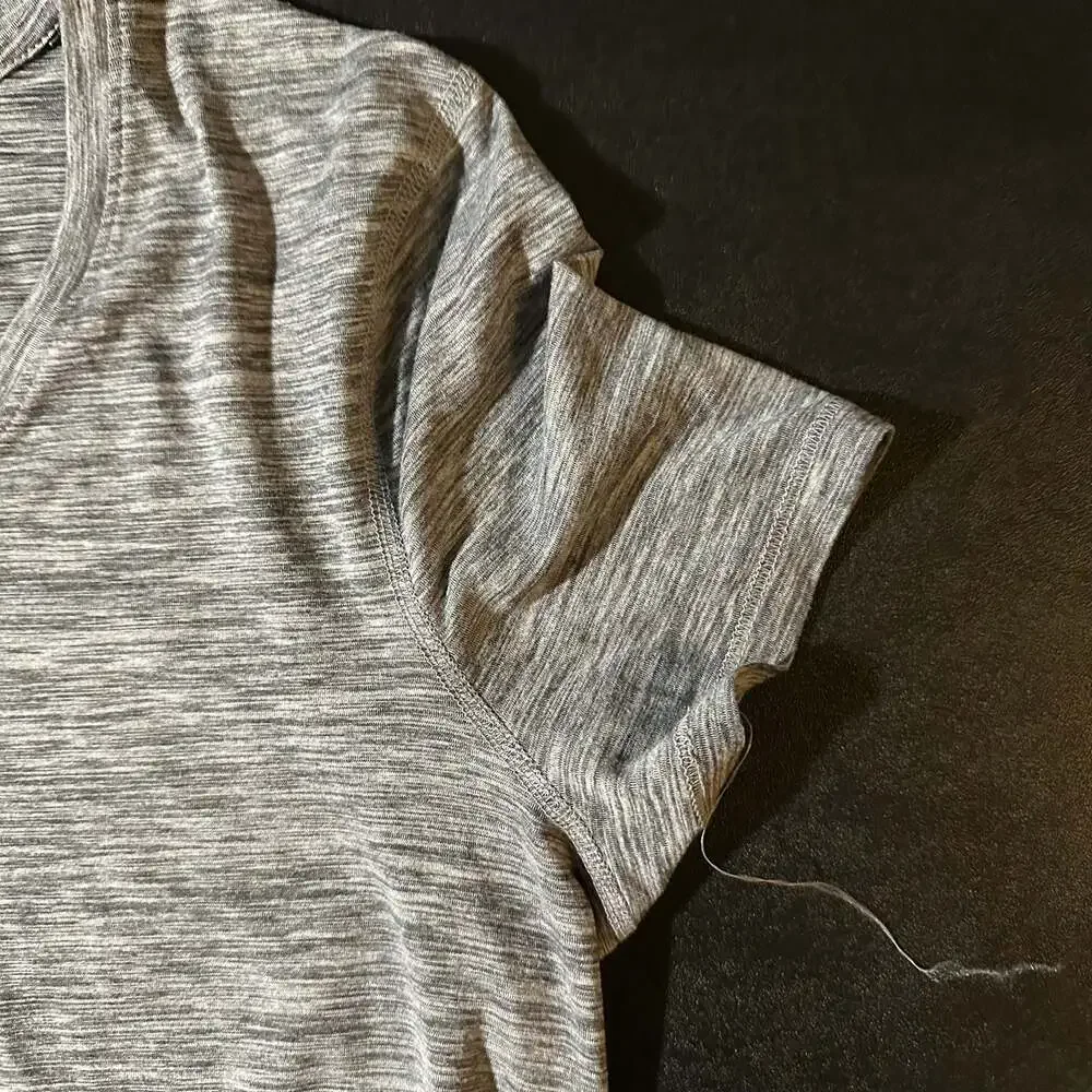 Athletic Works Women's Heather Gray V-Neck Short Sleeve T-Shirt